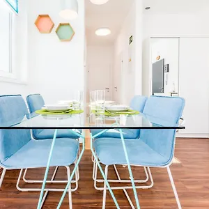 https://simtown-suite-apartments.vienna-besthotels.com